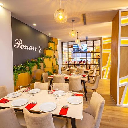 Ponari S Hotel Kryemëdhej Екстериор снимка
