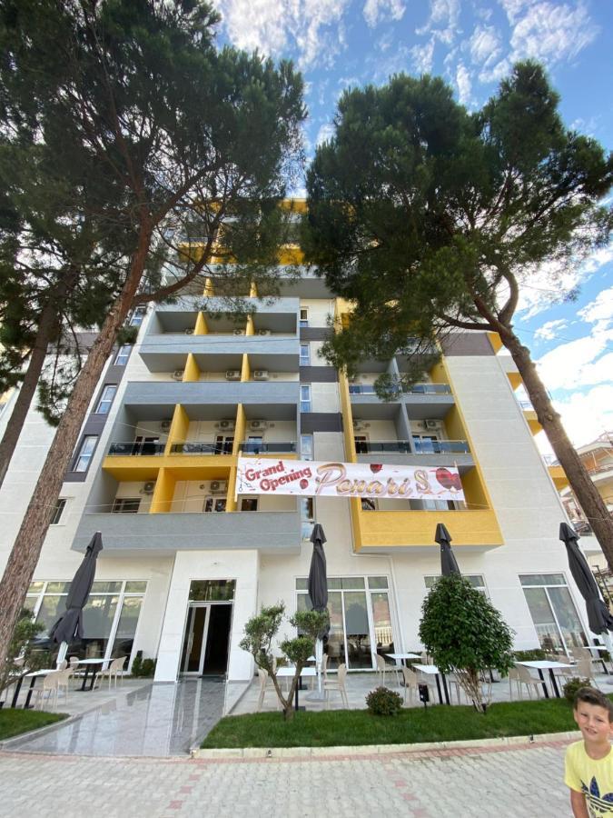 Ponari S Hotel Kryemëdhej Екстериор снимка