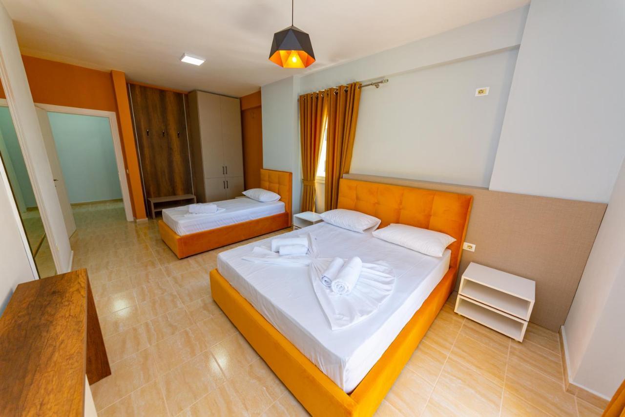 Ponari S Hotel Kryemëdhej Екстериор снимка