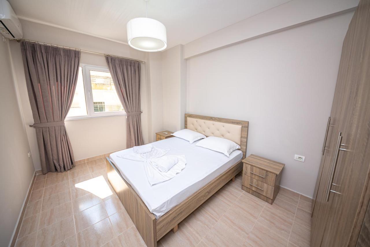 Ponari S Hotel Kryemëdhej Екстериор снимка