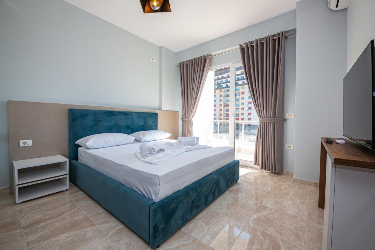Ponari S Hotel Kryemëdhej Екстериор снимка