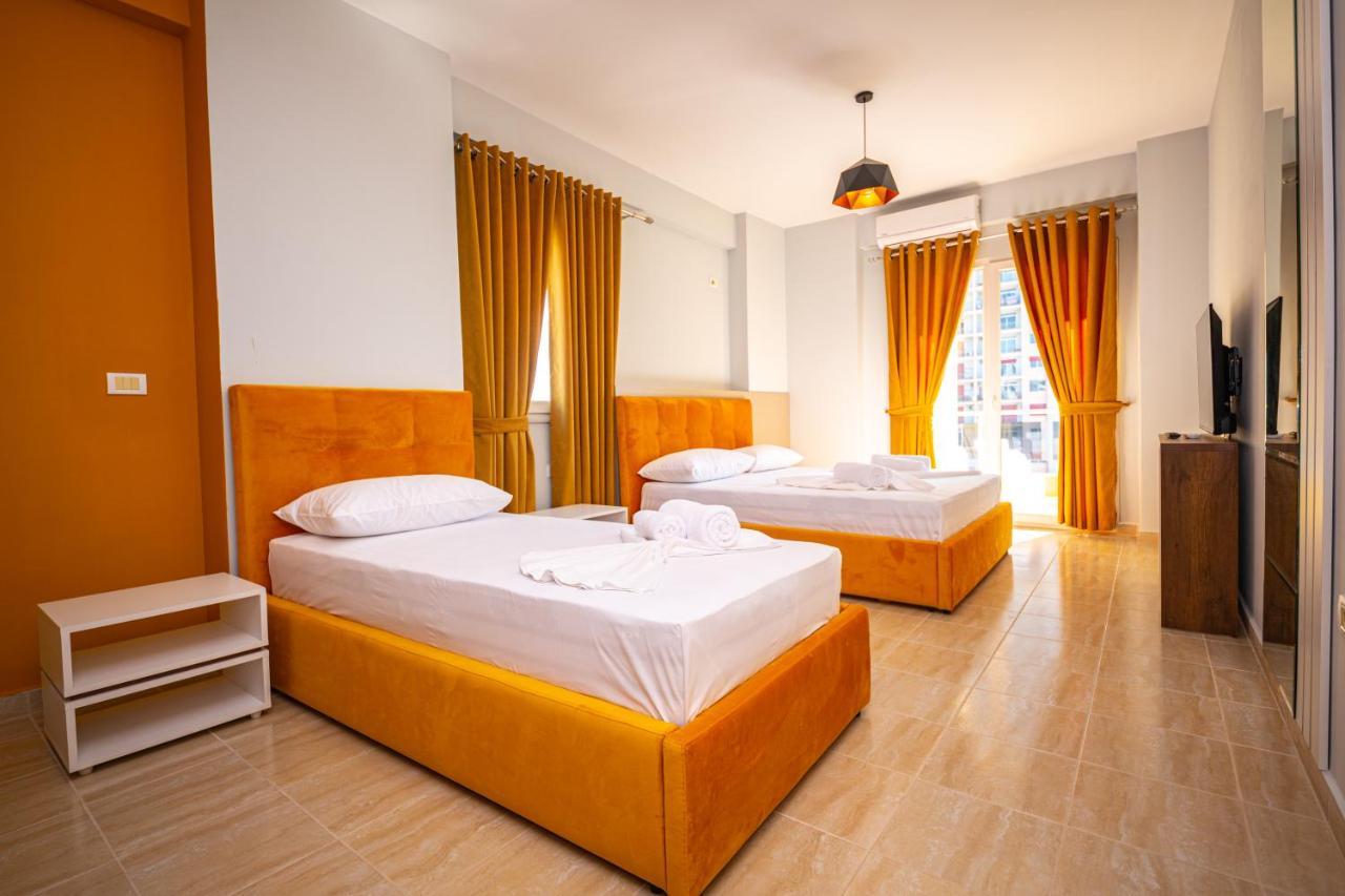 Ponari S Hotel Kryemëdhej Екстериор снимка